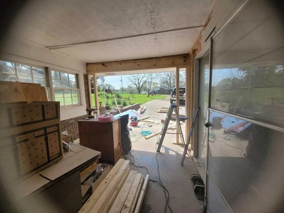 Air movers and dehumidifier for Drying & Dehumidification in Escalon